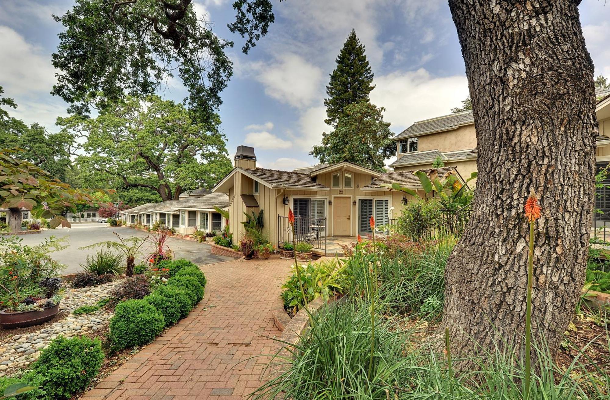 Saratoga Oaks Lodge ภายนอก รูปภาพ