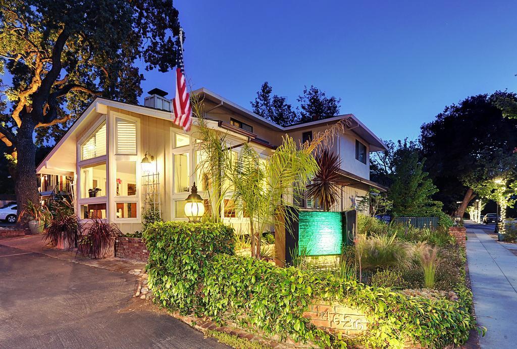Saratoga Oaks Lodge ภายนอก รูปภาพ